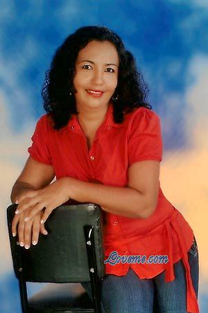 105310 - Carolina Age: 53 - Colombia
