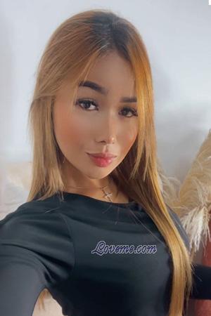 216417 - Yulieth Age: 25 - Colombia